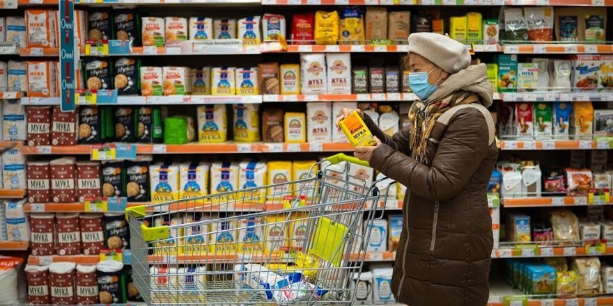 Сколько стоят «социальные» продукты у нас и за границей
