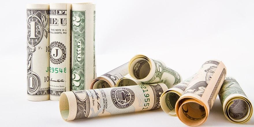Курсы валют  на 14 мая: курс доллара – 2.4512, курс евро – 2.6486, российский рубль – 3.3197