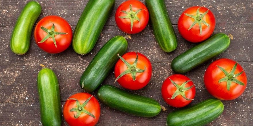 Когда белорусов полностью обеспечат отечественными огурцами и помидорами? Рассказали в Минсельхозпроде