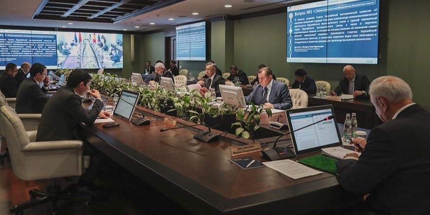 Завозить электромобили в Беларусь можно будет беспошлинно