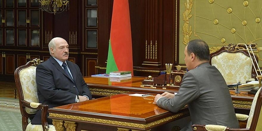 Лукашенко назначил премьер-министром Романа Головченко