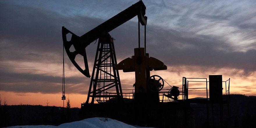 Нефть сильно дешевеет – цены на мировых рынках упали до январских значений