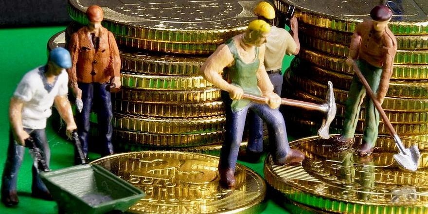 Лучшая валюта для сбережений доллар? А если рухнет? – мнение эксперта