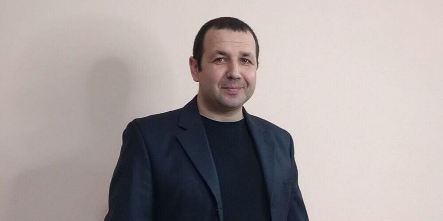 «Продавал телефоны, двери, мебель, но все это — "не полетело"». Как парень из Могилева зарабатывает теперь на СТО