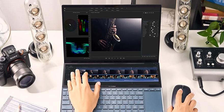 ​Два экрана в одном ноутбуке: обзор ASUS ZenBook Duo UX481