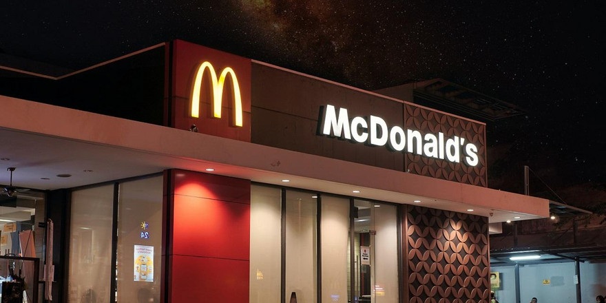​McDonald's после более чем 30 лет работы полностью уходит из России