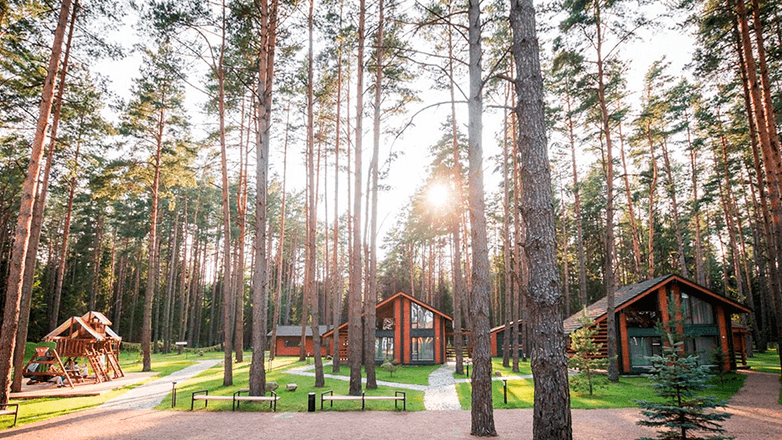 «Триадой "ночлег-рыбалка-баня" — уже никого не привлечь». Что происходит в сфере внутреннего туризма