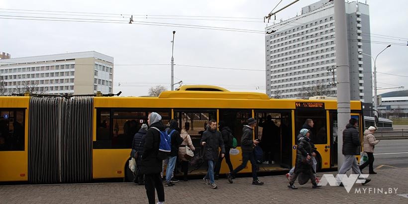 Оплаты проезда банковской картой не будет: идею забраковал Минсктранс
