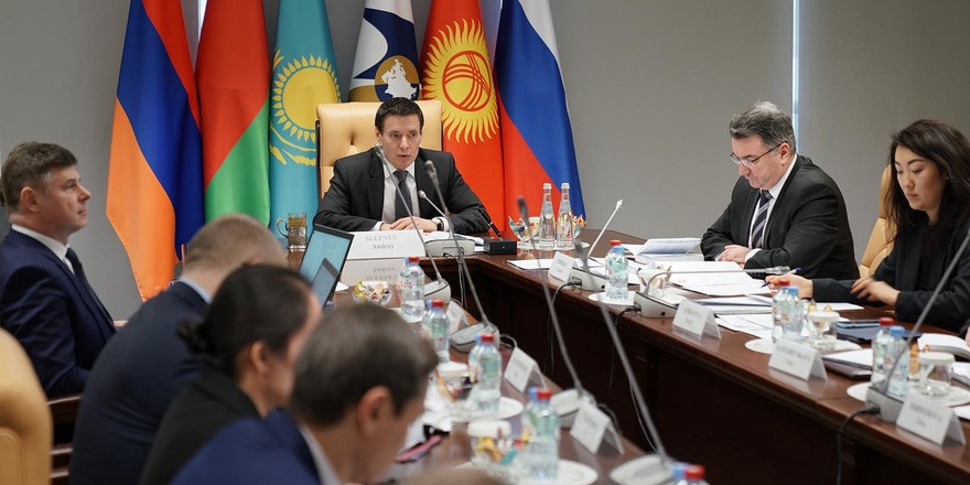 Товарооборот ЕАЭС с Китаем по итогам 2022 года превысил 200 млрд долларов