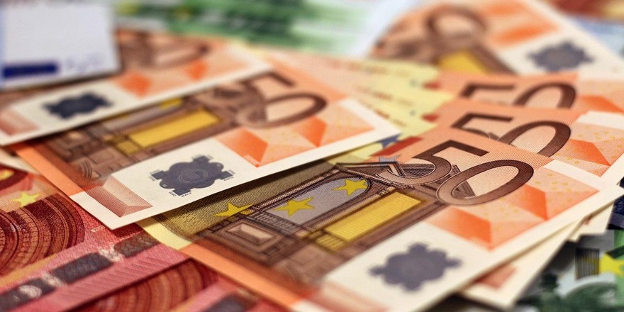 Альфа-Банк в несколько раз повысил для физлиц комиссии за переводы за границу