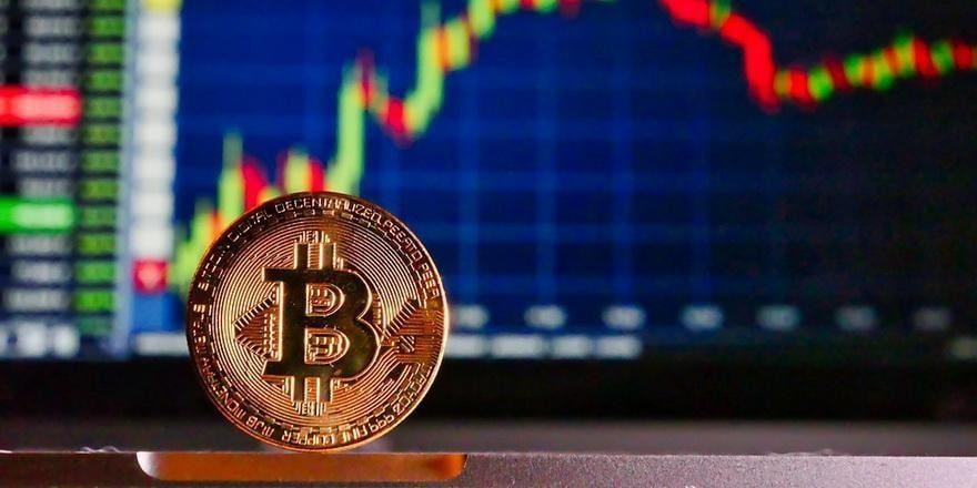 Сколько потерял биткоин и другие криптовалюты? Смотрим курсы