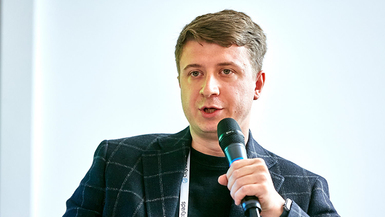 «Без YouTube будет худо». Что происходит с рекламой российских банков в интернете