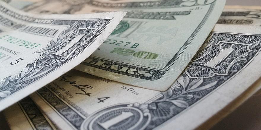 Доллар вырос еще сильнее, евро не отстает. Курсы валют на 13 мая 2020
