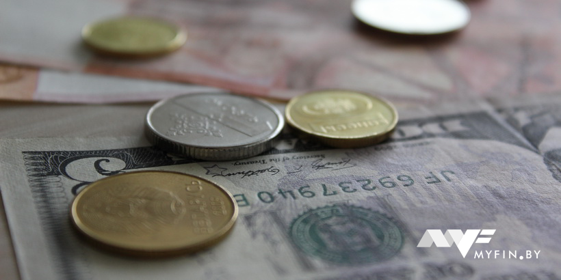 Новый рекорд по доллару – выше 2,43. Будет ли набег на обменники?