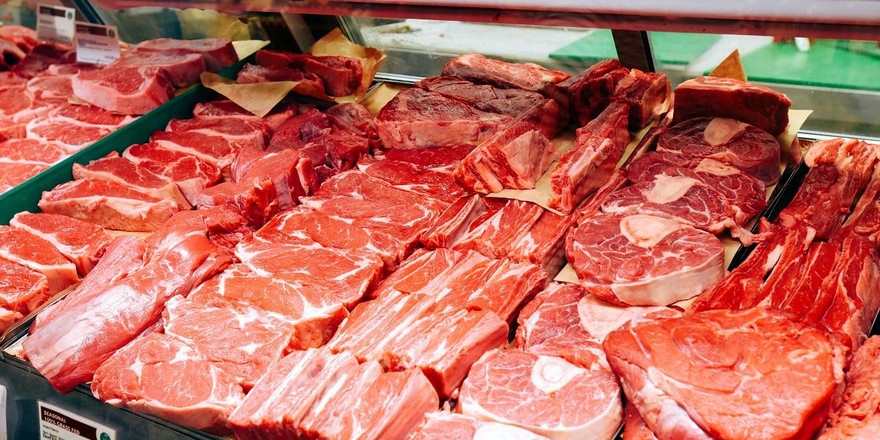 Власти введут квоты на импорт свинины и мяса птицы на 2023 год