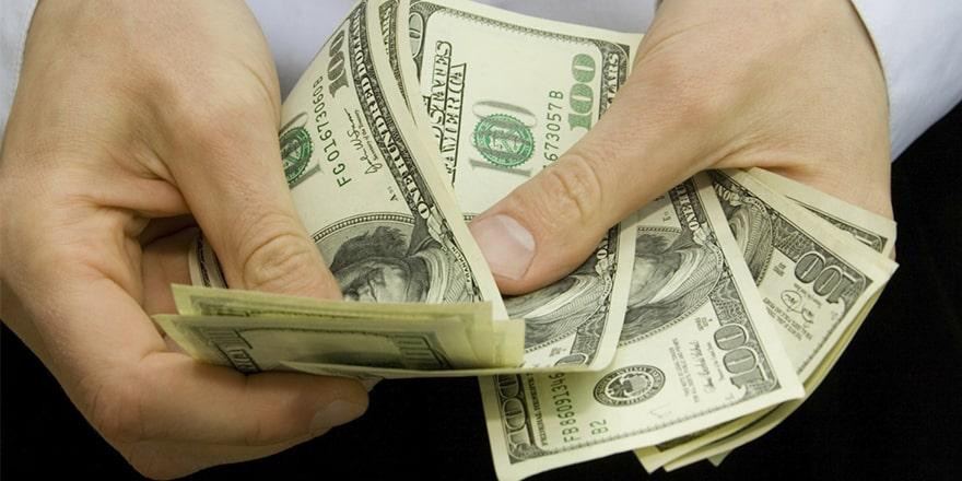 Курсы валют на 17 апреля 2020: доллар  падает в цене