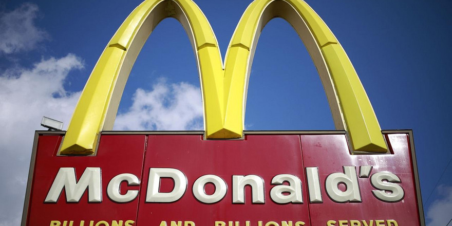 McDonald’s временно закрывает свои офисы в США – готовятся увольнения