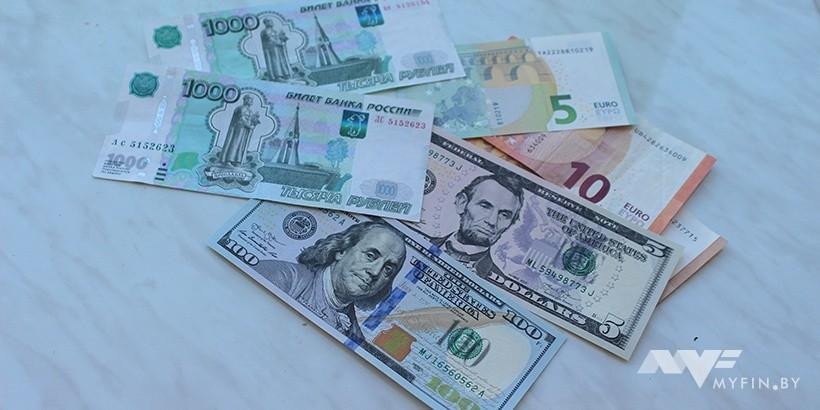 Почему рубль все меньше зависит от нефти и как доллар закончит год? Мнение