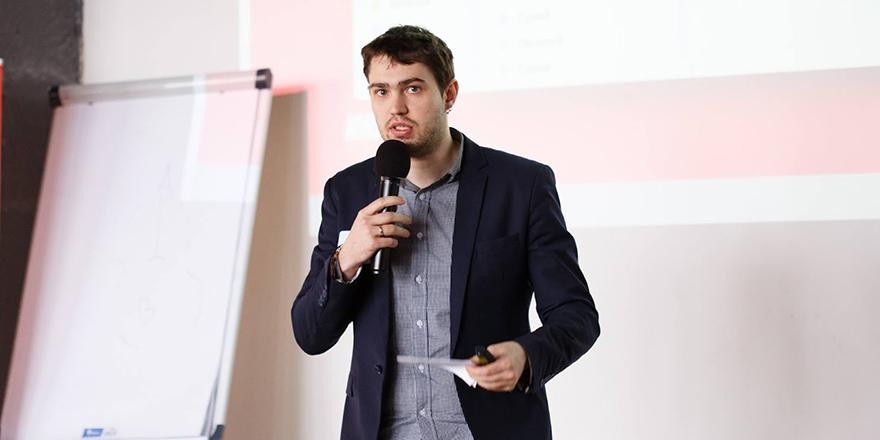 «Мне сидеть "на дне" не хочется, надо двигаться дальше». Как бизнес реагирует на стрессовую ситуацию