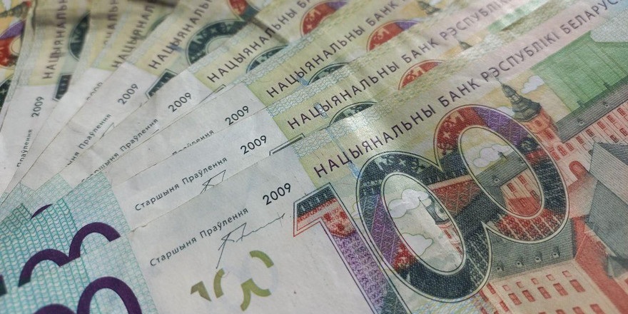 Новый вариант вклада и бесплатная регистрация валютных договоров – обзор банковских изменений
