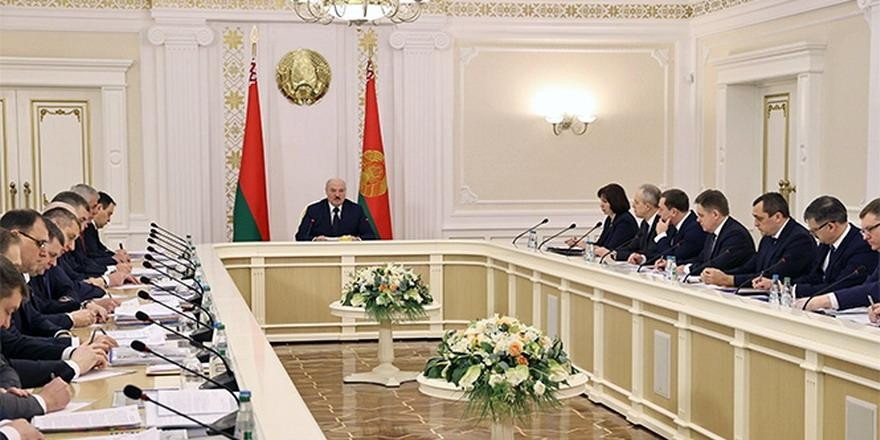 Лукашенко: внесите самые жесткие меры за неуплату налогов