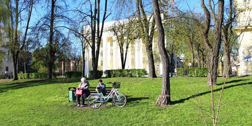 Белорусы в России, Казахстане и еще трех странах смогут получать пенсию в местной валюте