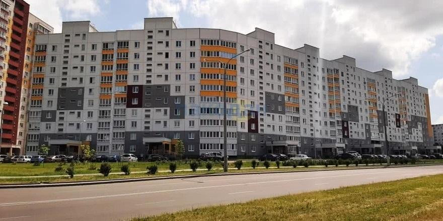 Пять валютных кризисов для рынка жилья: что каждый раз было с ценами и сделками