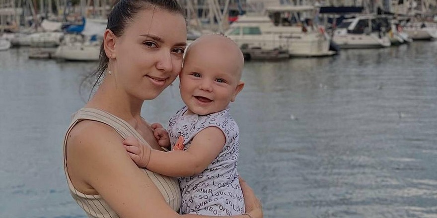 Молодая мама отказалась от пособия на ребенка и переехала в Испанию: узнали, сколько стоит жизнь у моря