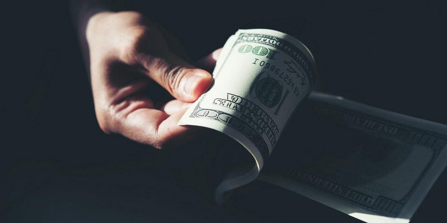 Совмин и Нацбанк внесли изменения в правила обращения с наличной валютой для экспортеров