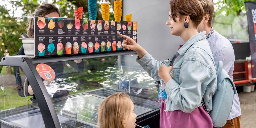 Чем перекусить в парке Челюскинцев и сколько это стоит