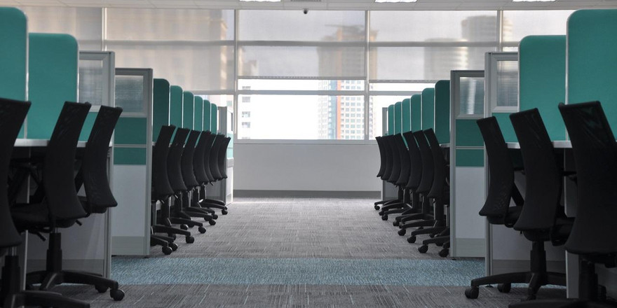 В Беларуси сальдо внешней торговли услугами в большом плюсе – помогло падение импорта на треть