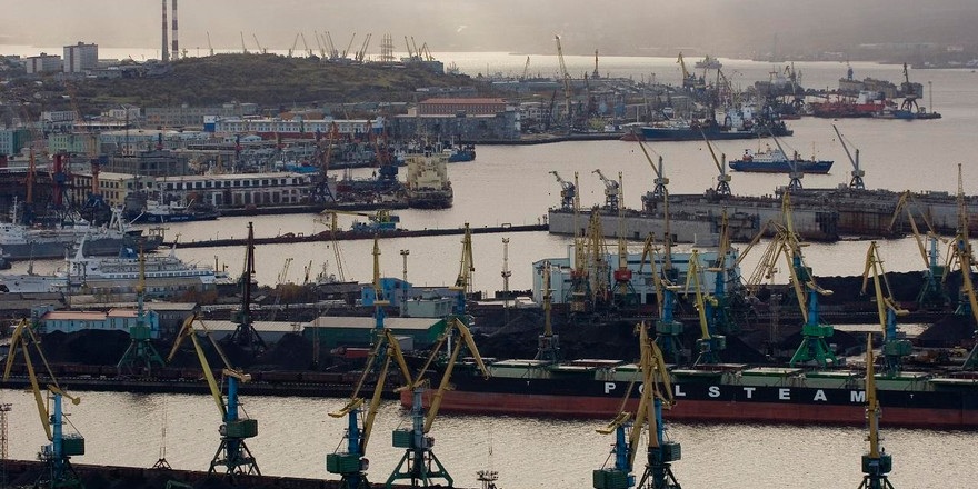 Теперь и за полярным кругом: перевалку белорусских грузов будут организовывать еще и через Мурманск