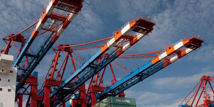 ВТО ухудшила прогноз по мировой торговле: что теперь будет с Беларусью?