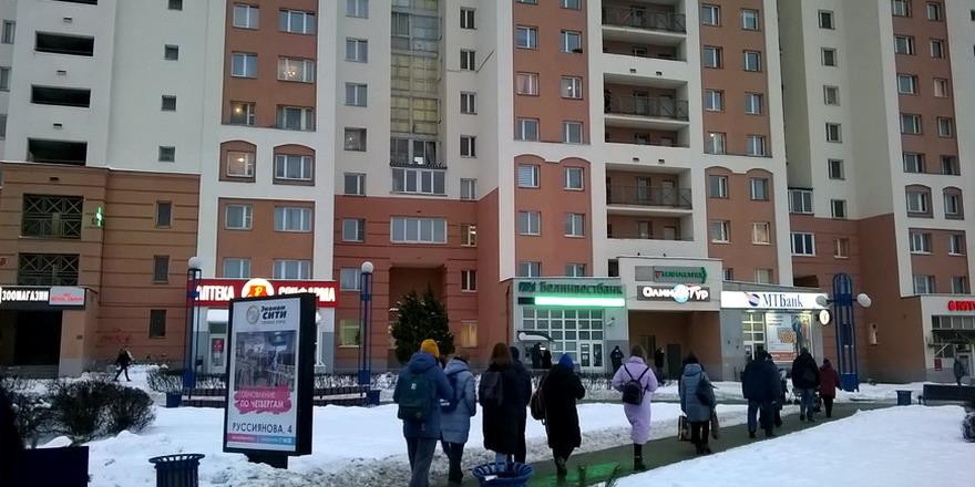 «Миллиард долларов в этом году могут вынести» – что будет с вкладами в 2021-м. Мнение