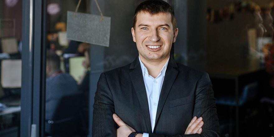 «Улучшим складскую логистику и запустим склад мечты». Сергей Вайнилович о планах 21vek.by