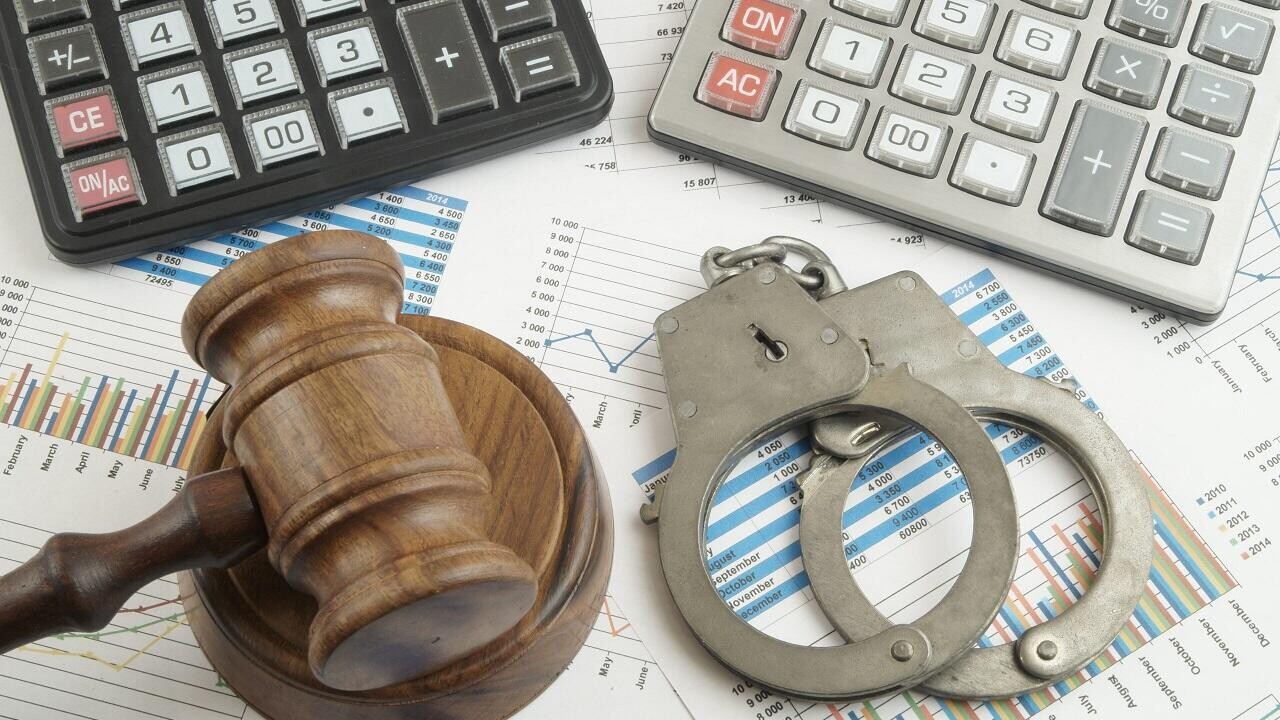 Владелец ювелирного бизнеса пытался схитрить с налогами через фиктивную аренду