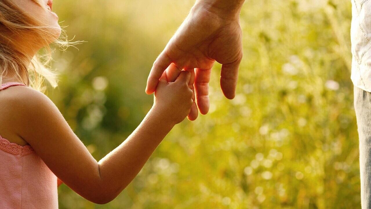 Когда работающим родителям положены дополнительные выходные – разъяснило Минтруда