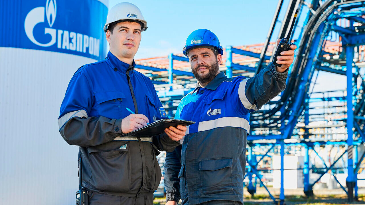 За 7 месяцев не вышло: «Газпром» скорректировал сроки строительства завода СПГ в Беларуси