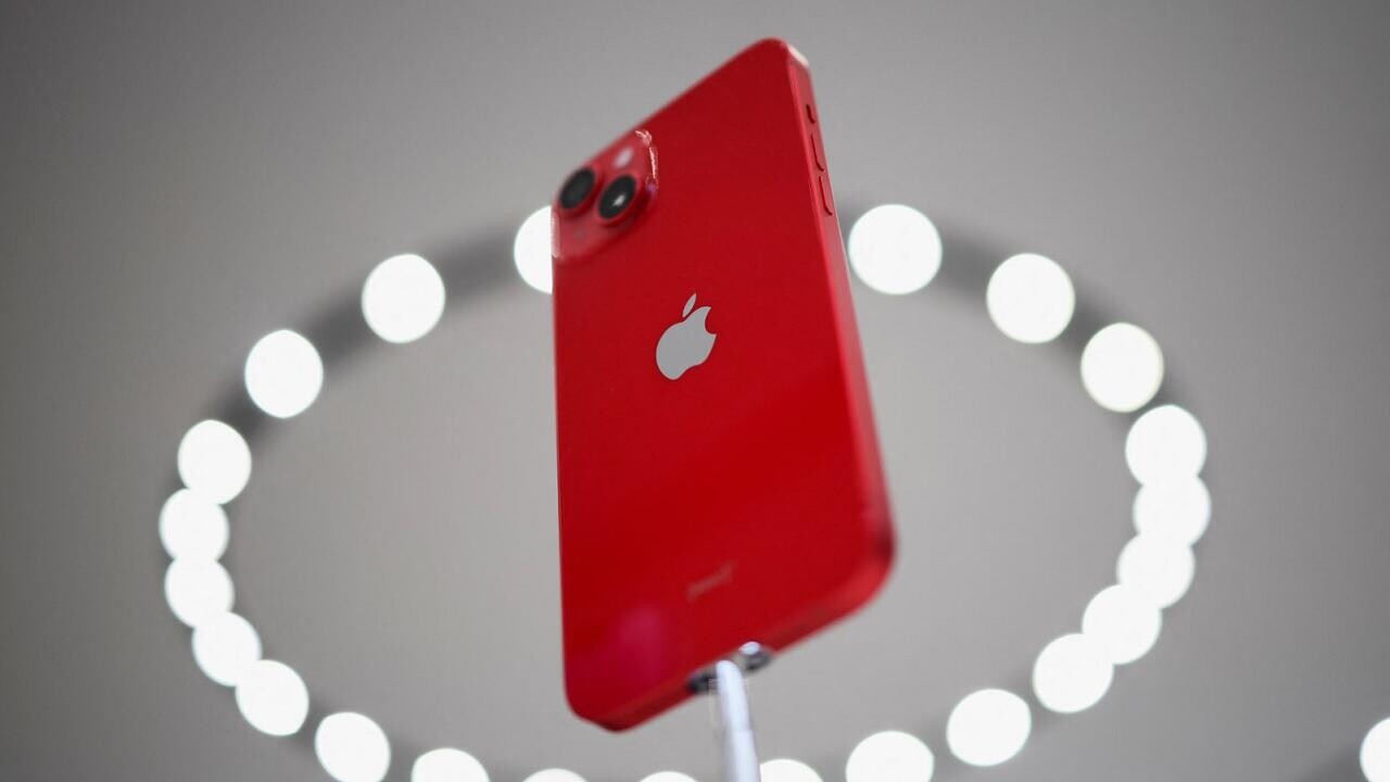 Трамп недоволен планом Apple перенести выпуск iPhone в Индию. Чего добивается?