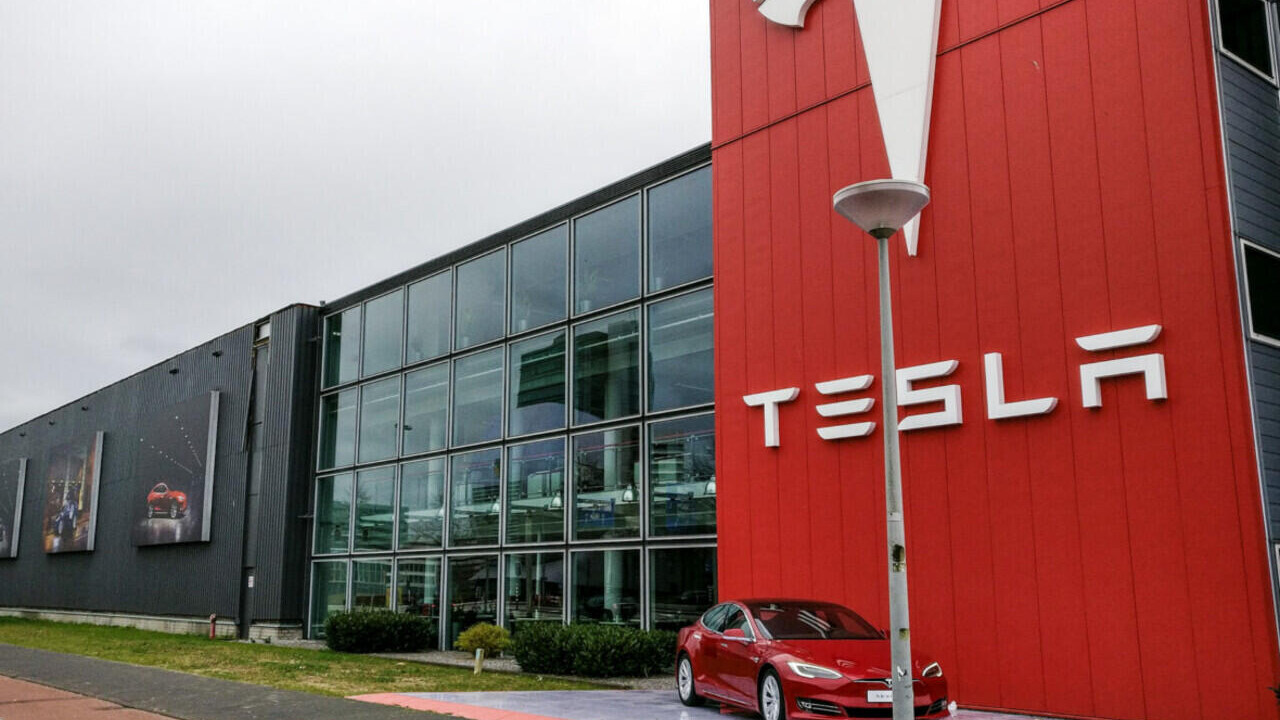 Tesla удивила: прибыль просела, но акции взлетели на 10 %