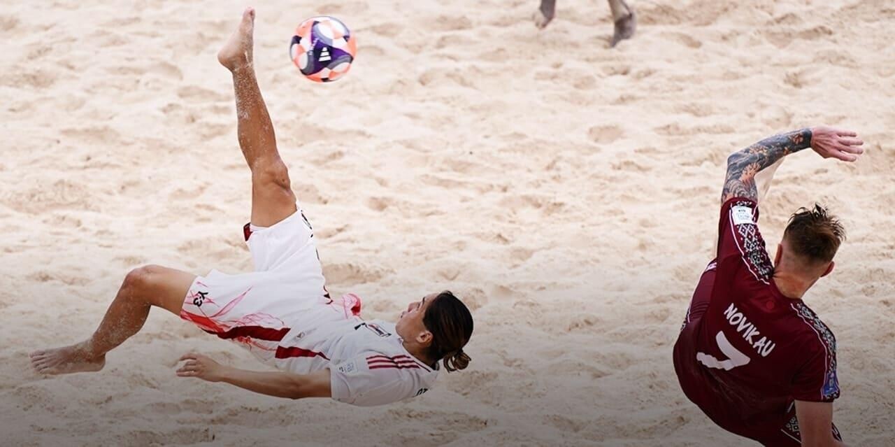 Сборная Беларуси второй раз подряд вошла в четверку лучших чемпионата мира по пляжному футболу! Откуда у нас успехи в этом виде спорта?
