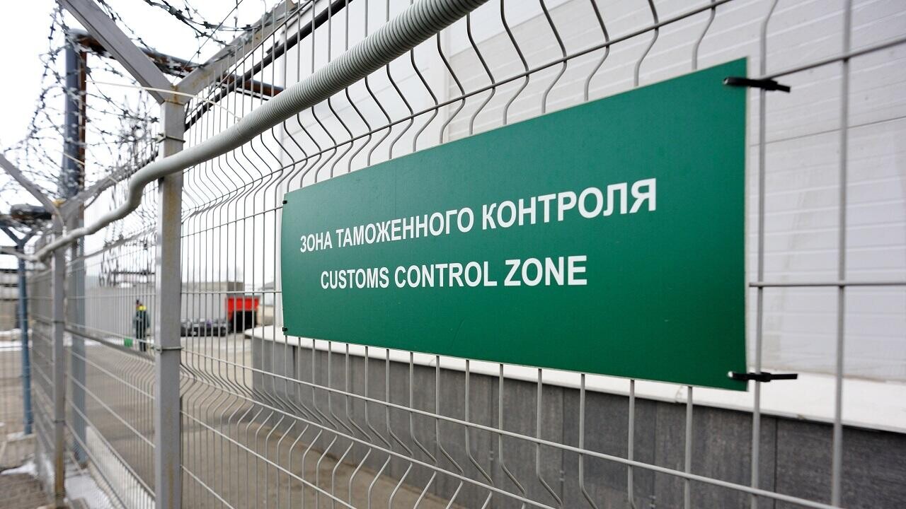 В Беларуси у польской фирмы могут отобрать новый тягач за контрабанду одной автодетали