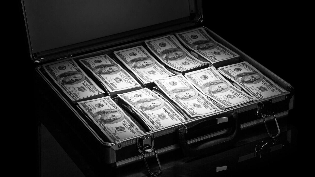 Бизнесмен из Минска отдал телефонным аферистам $400 тыс. Чем все закончилось?