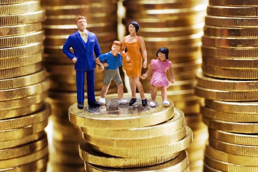 «На непредвиденные расходы и крупные покупки»: с какой целью сохраняют деньги белорусы