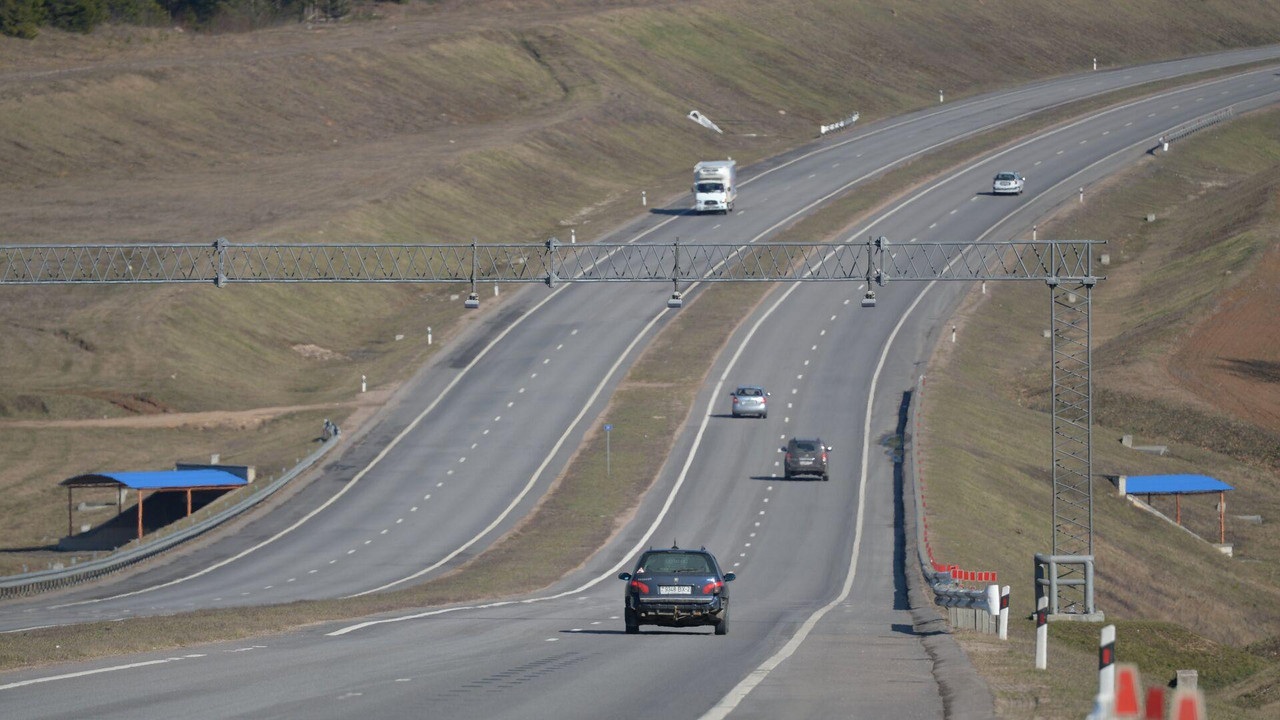 Сумму планируют увеличить: Головченко рассказал о тратах на дороги