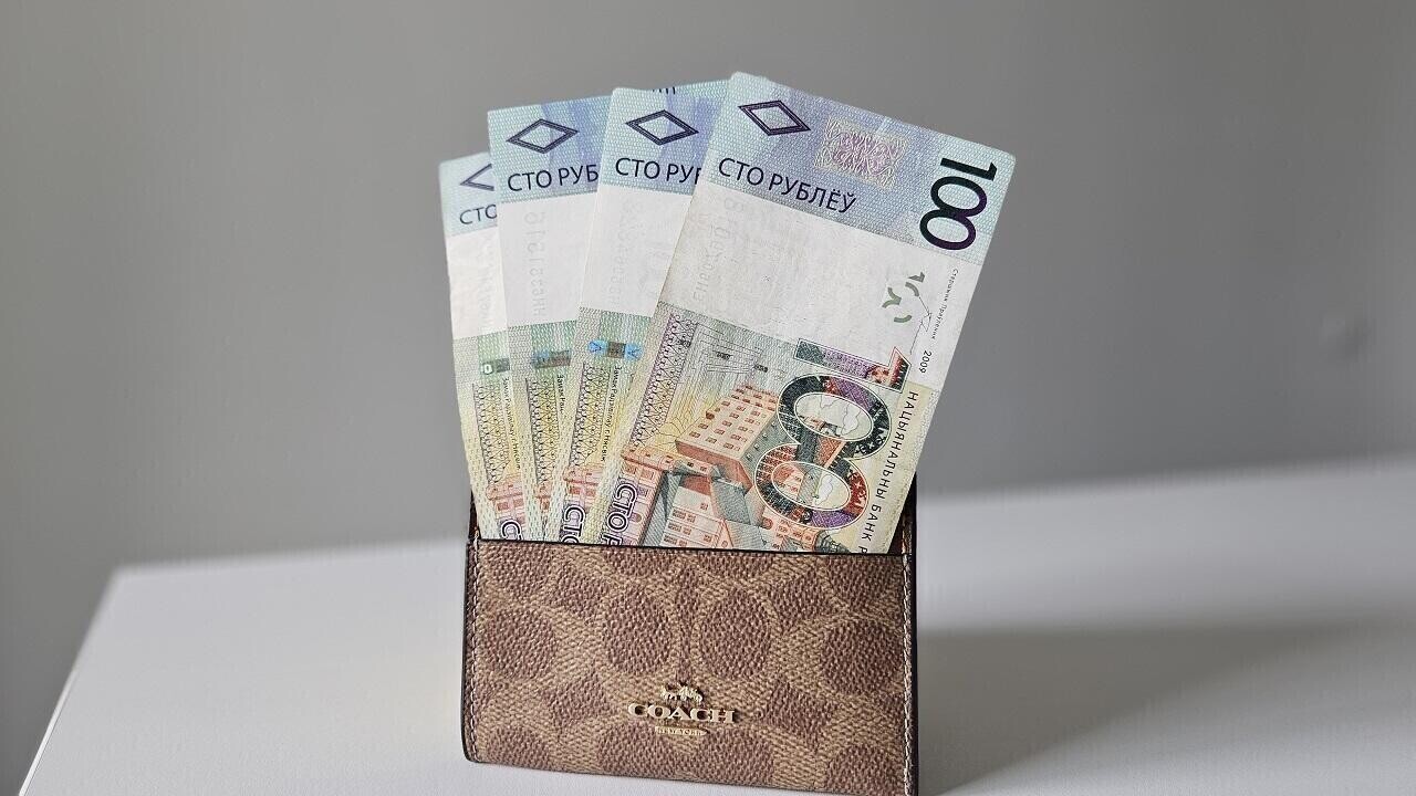 В Беларуси ищут работников на зарплату до 6000 рублей. Кому готовы столько платить?