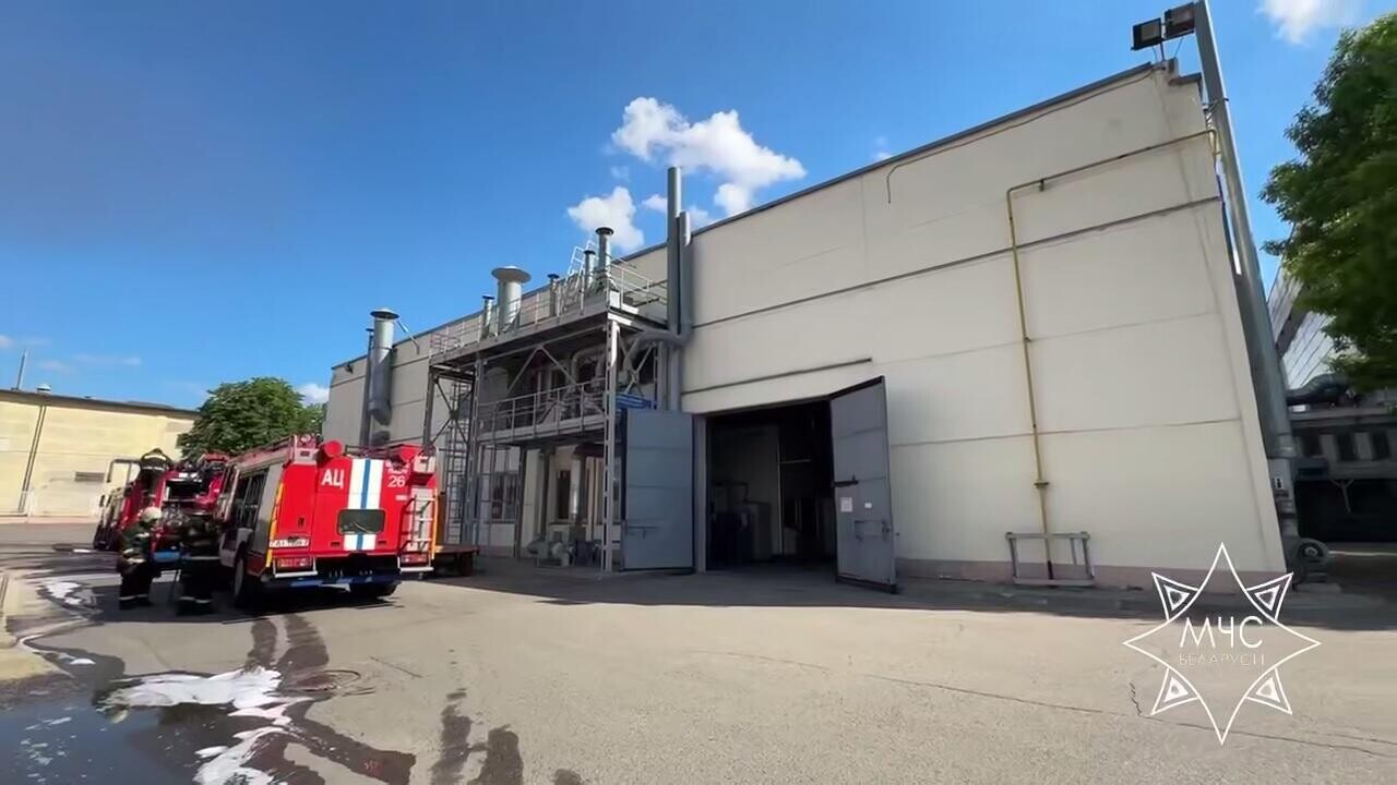 В Минске тушили пожар на крупном предприятии: что произошло