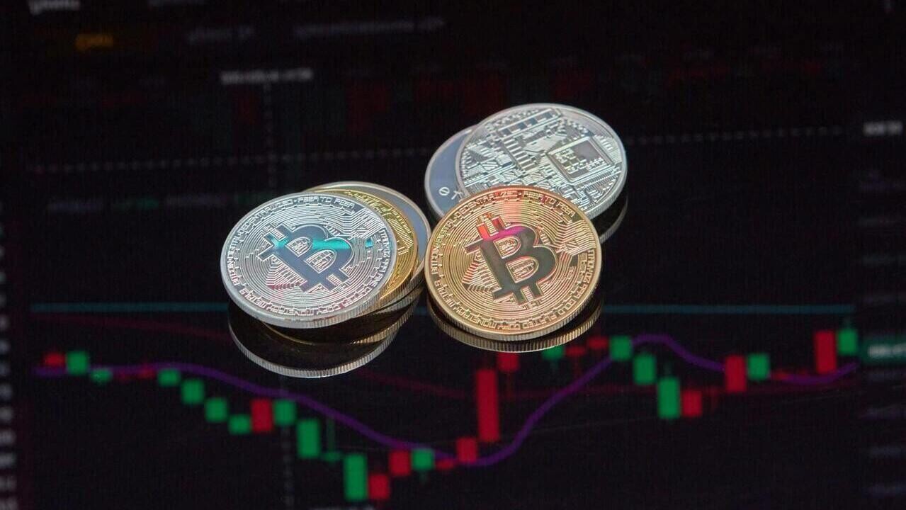 Как компании могут использовать криптовалюту в Беларуси в 2026: правила и практические риски