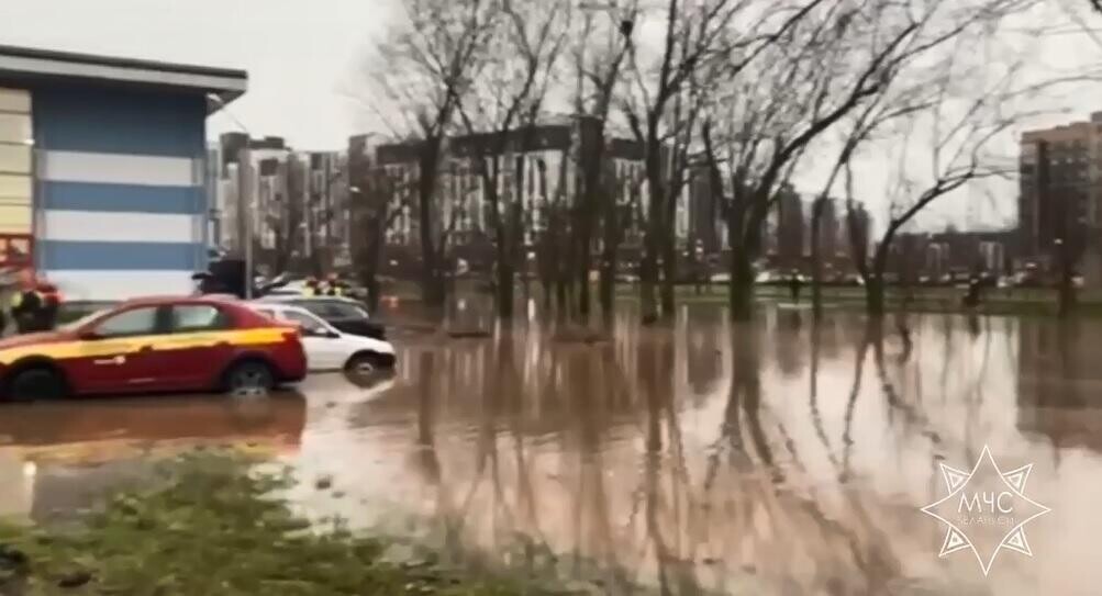 В Минске снова потоп – строители повредили водопровод