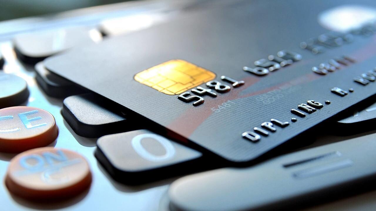 БНБ-Банк приостановил выпуск пластиковых карт Visa Classic